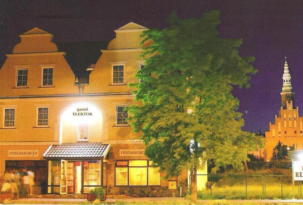 Hotel E-Lektor Morąg 外观 照片
